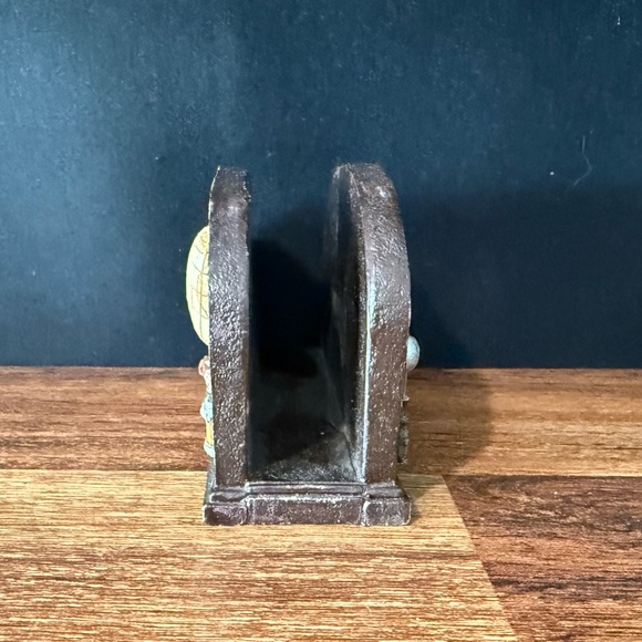 Desk Decor - Picture 16 of 16